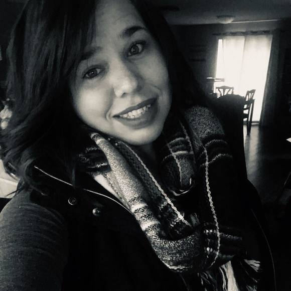 Meet your Posher, Tori-lee - Picture 1 of 1